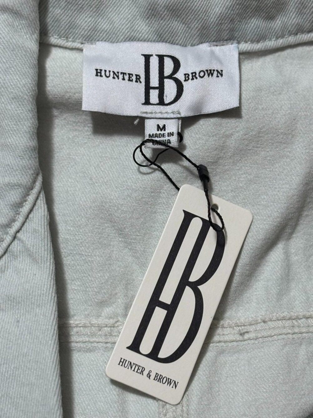 Hunter & Brown Light Wash Denim Short Sleeve Utility Jumpsuit NWT Medium - Picture 5 of 6